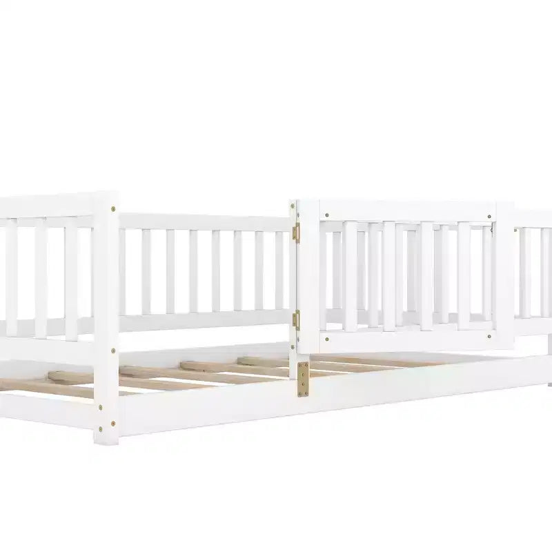 Lit au sol Montessori avec lattes de soutien pour enfants, cadre de lit en bois de pin massif, lit bas avec portes, capacité de 136 kg