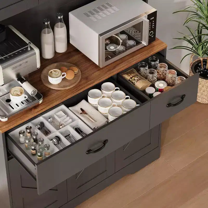 Meuble de rangement de cuisine blanc 71 avec station de recharge, tiroir et étagères réglables, style rustique pour salle à manger ou salon