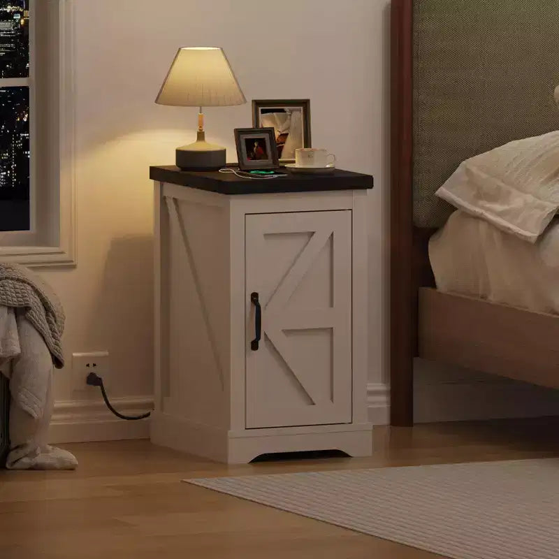 Table d'appoint de style rustique, Étagère réglable, Gestion des câbles | Table d'appoint pratique avec prise pour chambre, salon